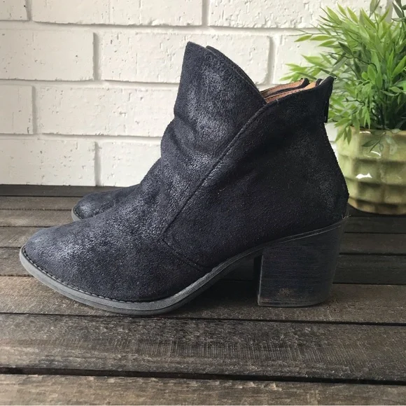 Qupid Tobin-13 Black Distressed Ankle Boots Faux Leather Booties - Picture 7 of 11